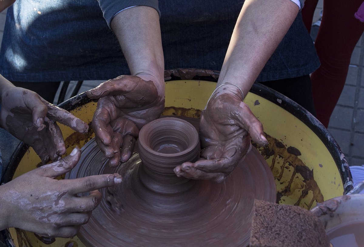 ¿SABÍAS QUE HAY NUEVOS CURSOS PARA ADULTOS?

Sumamos nuevos cursos en la Universidad de Adultos y Adultos Mayores, como Arte y Literatura, Informática, Francés, Artesanías, Expresión Corporal, entre otros
📍Arrecifes 974, Castelar
🤳🏼Más información: 4623-8931 de 8 a 16h