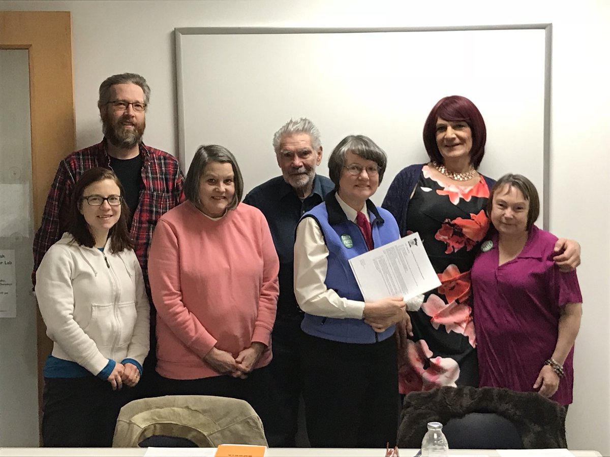 Mia4MD's tweet photo. Retweeted Green Party 4th CD🌻 (@MNGreens4CD):

Great to have Green endorsed Senate candidate @Paula_Overby stop by our meeting today! Check her out! https://t.co/9B4A9sxrIC