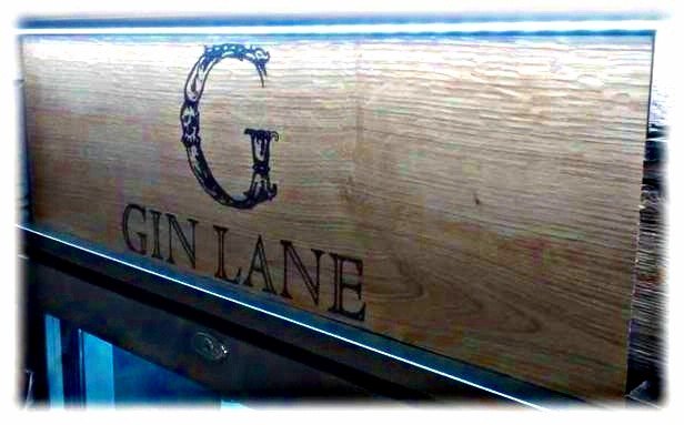 woodenyoulove's tweet photo. Loved making this counter #sign for @GinLaneUK in the @ThePieceHall #Halifax All hand burnt onto #solid oak with no stencils! #CraftBizParty #crafthour #BrumHour #crafthour #signidea #HandmadeHour #handmade #Gin #Shop #Retail #htmpl https://t.co/a70dtqGaJo