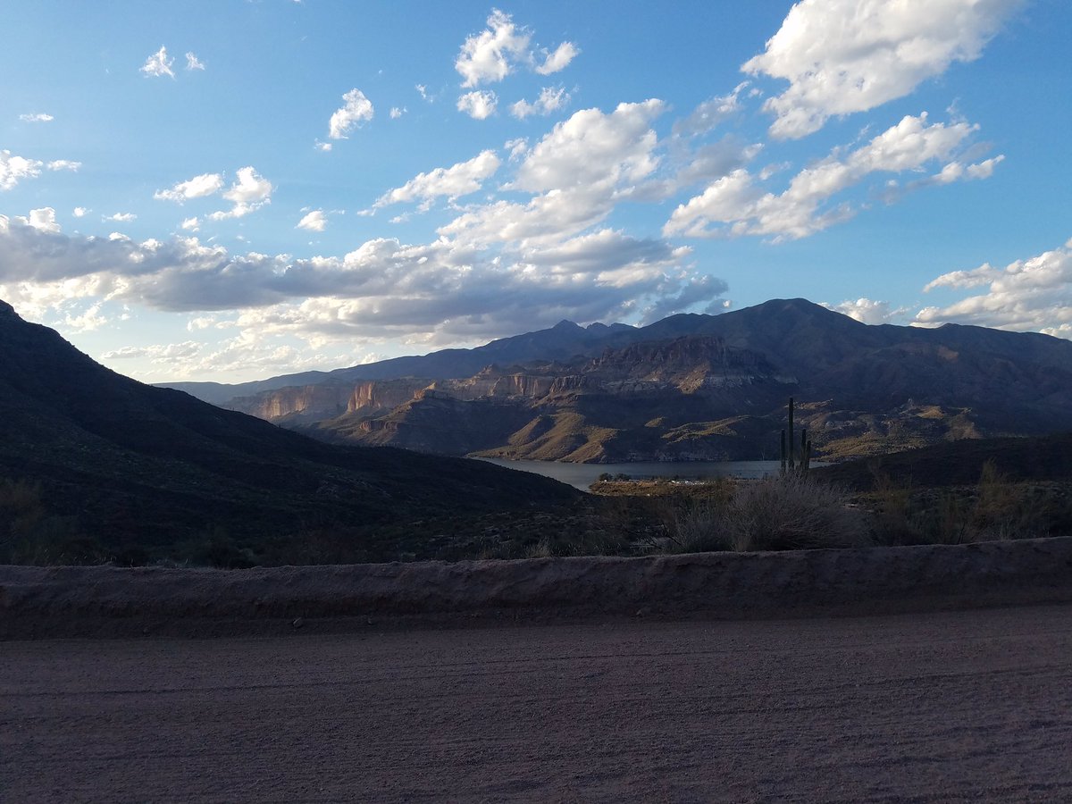 nhbosoxfan's tweet photo. More vacation photos from last month. Hard to image what it must have been like for the pioneers trying to scratch out an existence from this hard scrabble landscape. #ArizonaInTheSpring https://t.co/ZJ46pSE6Th