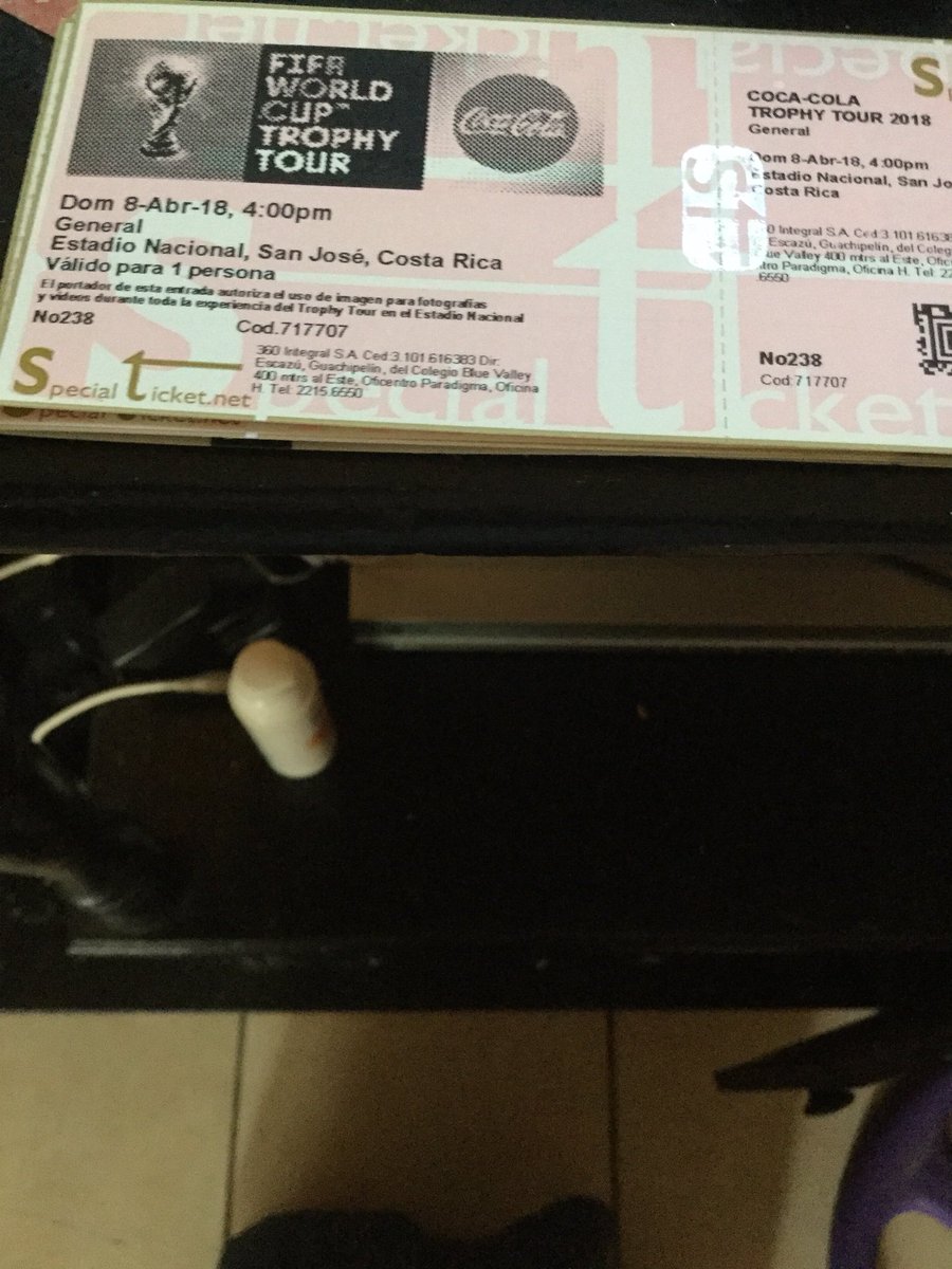 maus1478's tweet photo. @CocaColaClubFan ya se siente la emoción Tour https://t.co/YhJf2l7cl1