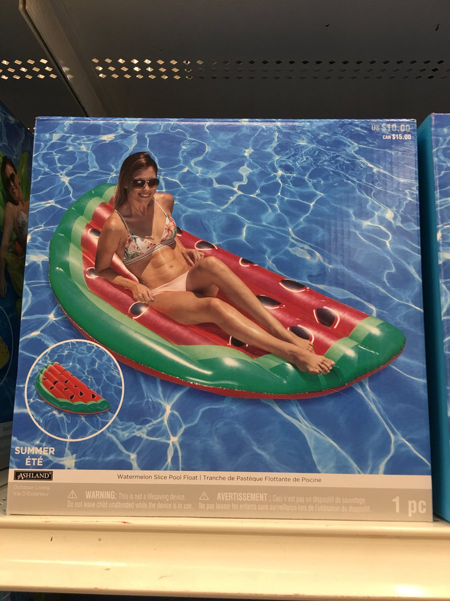 thepolishedp's tweet photo. Large floats πππβοΈπ¦ spotted at @michaelsstores for $10-$20. How amazing do these look? I canβt wait to use these for pool days this Summer π My fave is the pink flamingo, swan, and flip flop π Which one is your favorite? #michaels #michaelssummer #summerfloat #poolfloat https://t.co/GZAa3WgNnd