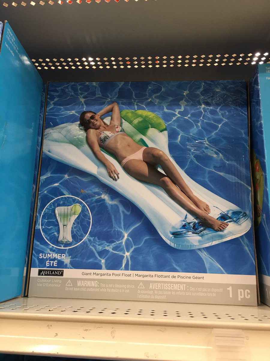 thepolishedp's tweet photo. Large floats πππβοΈπ¦ spotted at @michaelsstores for $10-$20. How amazing do these look? I canβt wait to use these for pool days this Summer π My fave is the pink flamingo, swan, and flip flop π Which one is your favorite? #michaels #michaelssummer #summerfloat #poolfloat https://t.co/GZAa3WgNnd