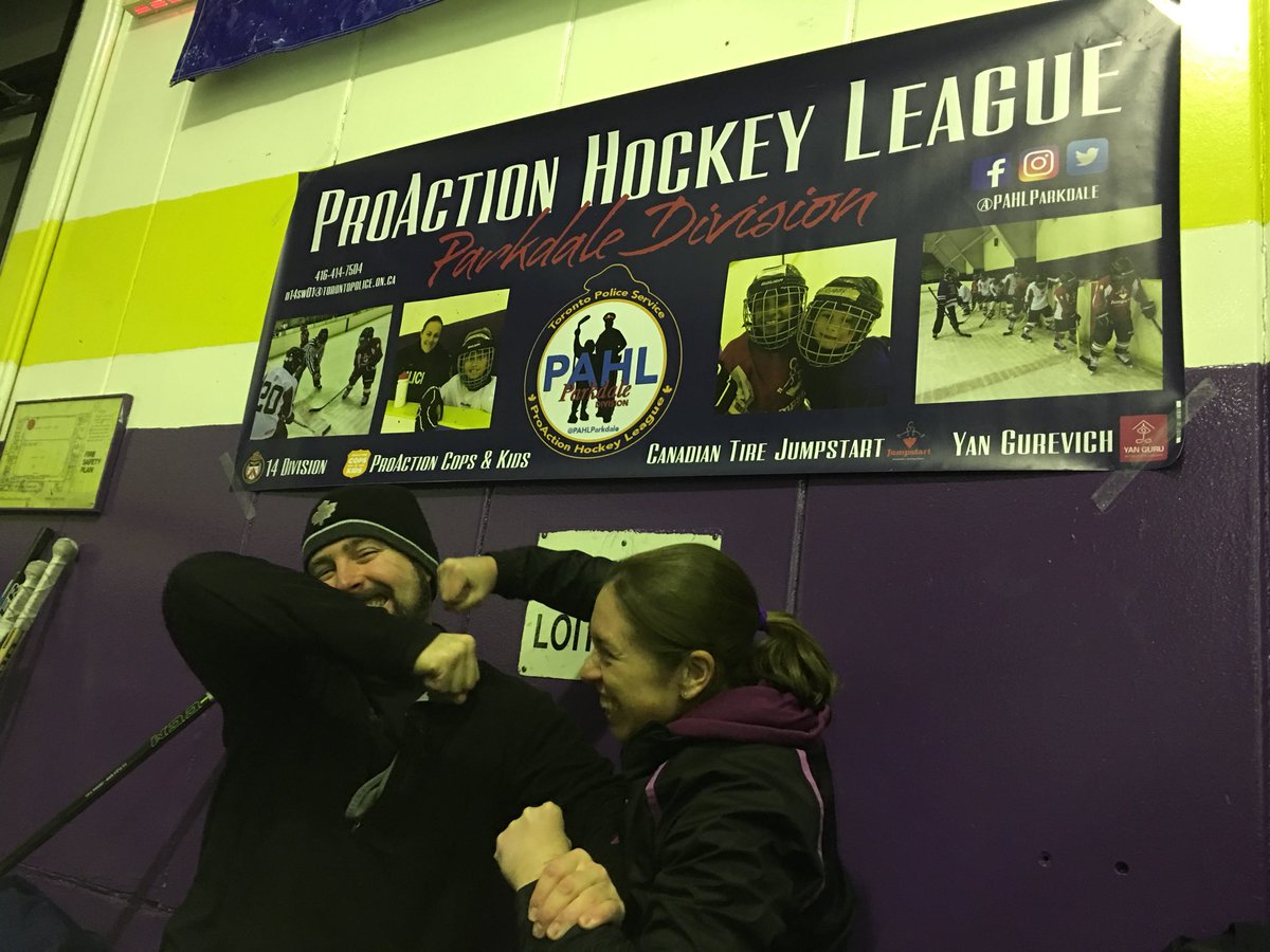 PAHLParkdale's tweet photo. Coach Kat @kathpollock and Coach Paul @PCGRIBBON9552 preparing for their #championship game against each other. @COPSandKIDSca @CTJumpstart https://t.co/Kp0KiN7ZBL