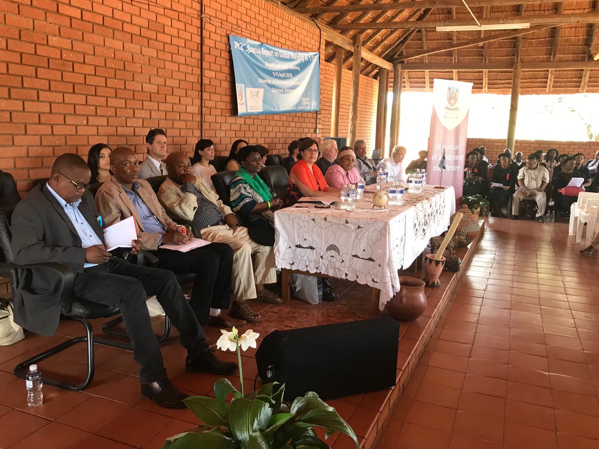 anna_pirani's tweet photo. .@IPCC_CH outreach event and knowledge exchange with rural community leadership in Botswana on the Special Report of 1.5C Global Warming and strengthening the response to #climatechange #SR15 https://t.co/N657KUaaHE
