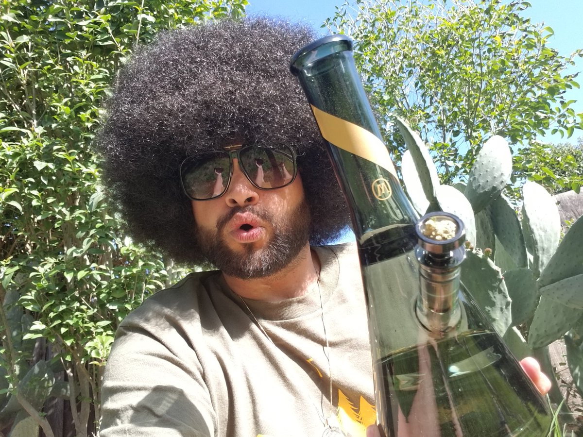 MasterBong tweet media