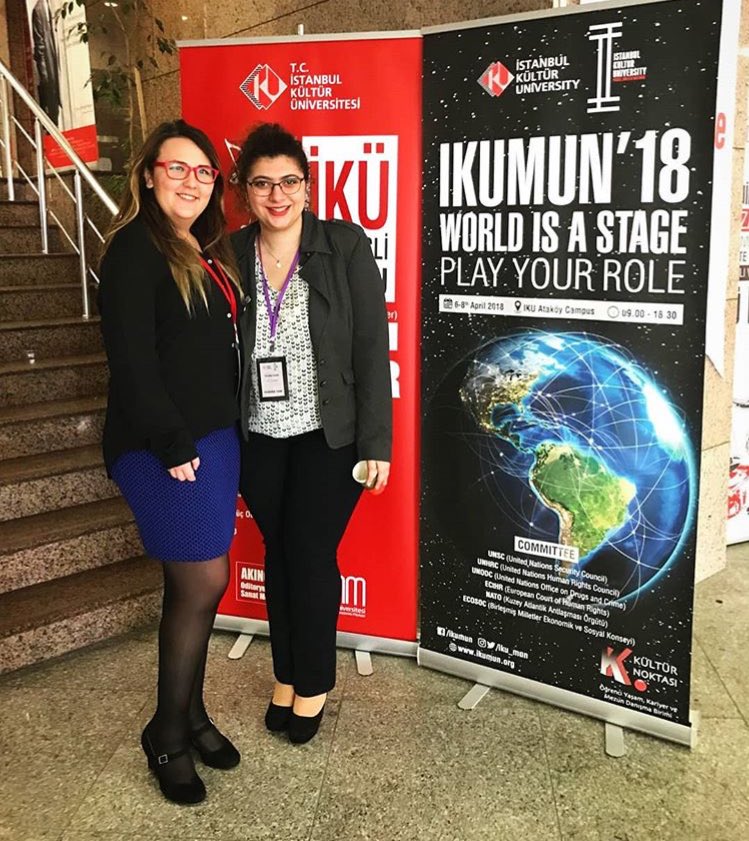 sportsandclubs's tweet photo. MEF MUN Kulübü Başkanımız ve MEF MUN araştırma asistanımız İKÜMUN’da! #meftehayat #meftevar #mefmun #mun #modelunitednations https://t.co/wwYAqjfQEf
