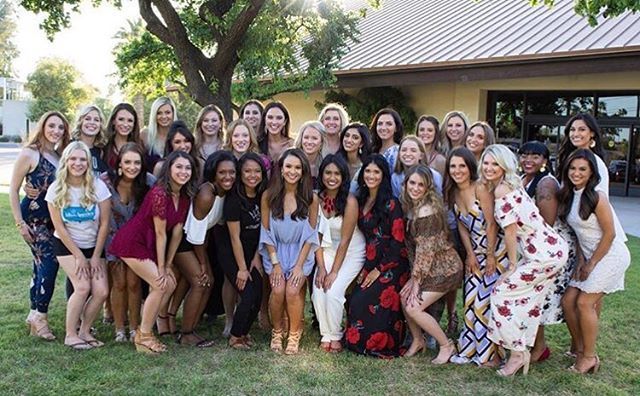 MissGilbertAz's tweet photo. Miss Arizona Class of 2018 💃🙈✨ #internationalpageantday .
.
.
.
#MissGilbert2018 #MissGilbert #MissArizona2018 #MissArizona #MissAz
#Pageantry #Leader #RoleModel #StrongWomen https://t.co/azWCsW850G https://t.co/YdoZPNCxfF