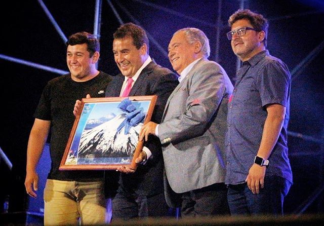 pollopucon's tweet photo. CRISTIAN HERNÁNDEZ SCHMIDT
CONCEJAL DE PUCÓN. 
PUCÓN CON TODOS!
Info: [f] https://t.co/SqHJAZboJa 🐥💞👍🌋
[f] pollopucon / [i] @pollopucon
[t] @pollopucon / @puconcontodos
#pollopucon #puconcontodos #pucon #concejaldepucon #puconino #puconcity #hernandezconcejaldepucon #puconc… https://t.co/0JTMySI47X
