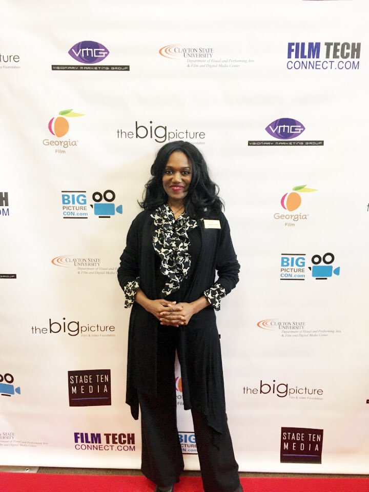 cassandrahollis's tweet photo. #ontheredcarpet @ #BigPictureCon today! Great panels and great seeing faces I have not seen in awhile. #Actress #atlantafilm #filmlife #actorslife https://t.co/E2QI77kz0u