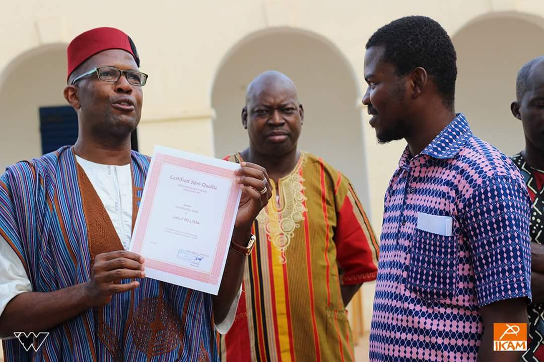 balis_le's tweet photo. fin de la formation internationale en entrepreneuriat culturel. Merci au CCK pour le certificat professionnel.
#Entrepreneuriat #Culturel #Mamou #Daffe #Mali #Afrique https://t.co/oAcnhammKX