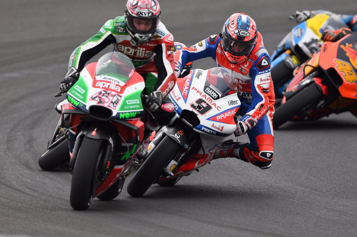 es_Motorsport's tweet photo. .@AleixEspargaro: “La sanción a @marcmarquez93 es justa, pero otros entran más fuerte” https://t.co/LmKI2aBrng
#MotoGP #AE41 #Aprilia #ArgentinaGP https://t.co/kHPA4AW7aF
