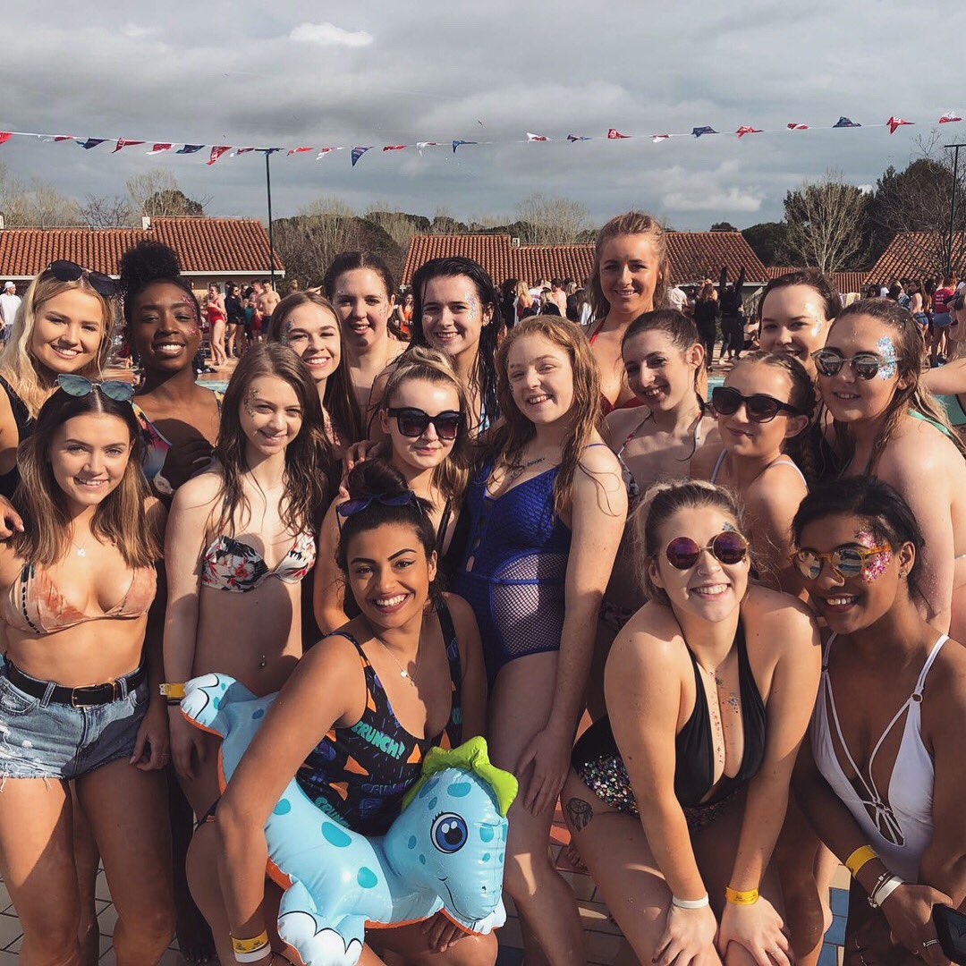 BCUCheerleading's tweet photo. Tour blues are setting in after our 32 hour coach ride home from Croatia, here’s to another boozy, eventful and truly unforgettable week 🎉💗 more pics and videos to follow! #wegoagain @sportsvest https://t.co/NVjV2H8w4h