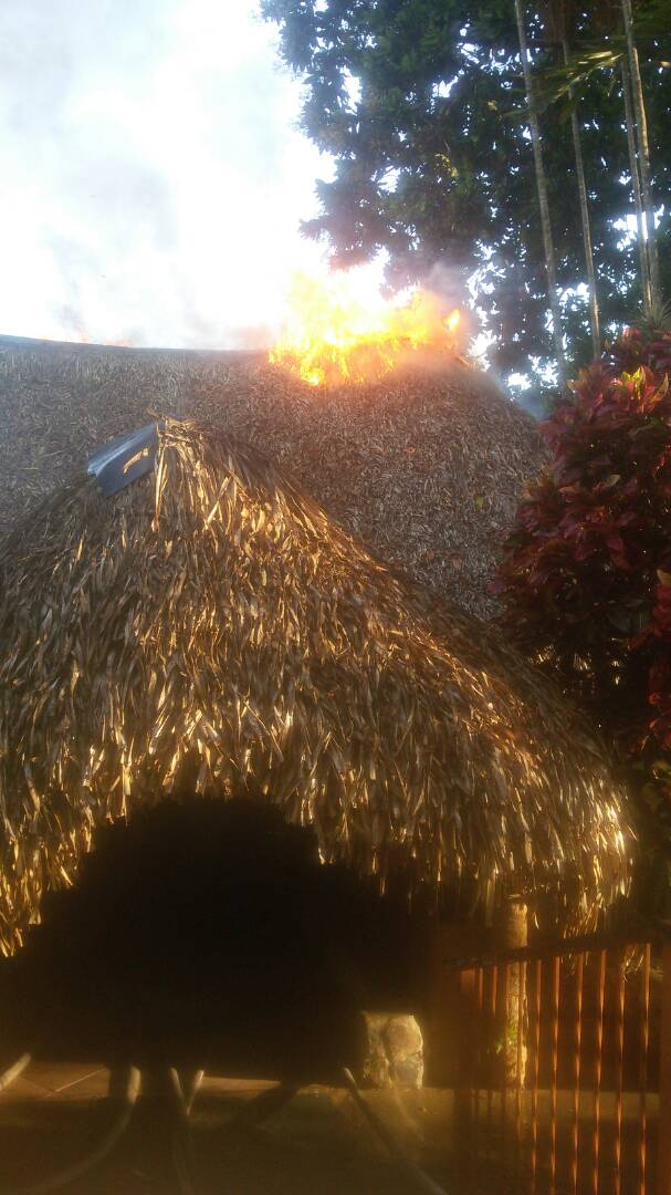 Jacobo_Vidarte's tweet photo. #Carabobo: San Diego, iniciándose incendio en restauran ubicado al norte del municipio pasando El Tulipán sentido norte - sur https://t.co/4ed4r4WIgh