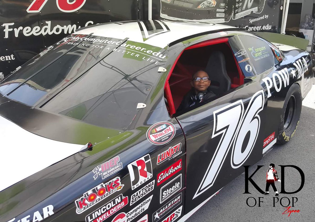 KidofPop's tweet photo. In Charlotte, NC at the Charlotte Motor Speedway for their auto show. @CLTMotorSpdwy @CLTAutoFair @FreedomCar76
#KidofPop #Charlotte #CharlotteAutoFair #CharlotteMotorSpeedway #MuscleCars #StartYourEngines #RacingLife #MotorSports #AmericanMuscle #SportCars #PowMia #FreedomCar https://t.co/rysh1mTLKM