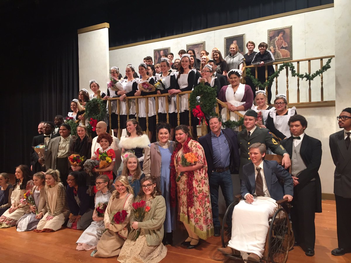 DarylChandler's tweet photo. Hats off to the cast of Annie!! SDHS students amaze me!! #OneTribe https://t.co/fpua3zh3au