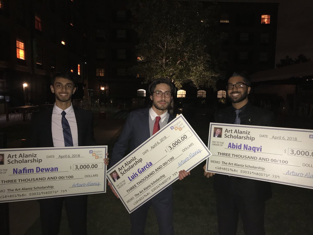 PhiDeltUTA's tweet photo. A huge congratulations to these 3 on getting Phi Guys of the week! They applied and were interviewed and out of a ton of applicants, they were selected! Great job men! #becausephidelt https://t.co/e9CrPSeBXJ