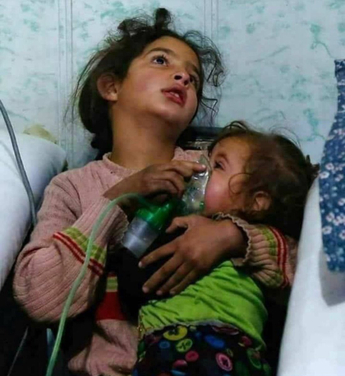 IIshakovic's tweet photo. #GhoutaGenocide #ChildrenGenocide #AssadWarCrime #AssadWarCriminal #ChemicalAttack #StopChemicalAttack #ShameOnYouWorld @UN_Spokesperson @UN @antonioguterres @EmmanuelMacron @realDonaldTrump @PutinRF_Eng @MevlutCavusoglu @RT_Erdogan @eucopresident @coe e @ICCT_TheHague @CNN https://t.co/TNwhMKOJym