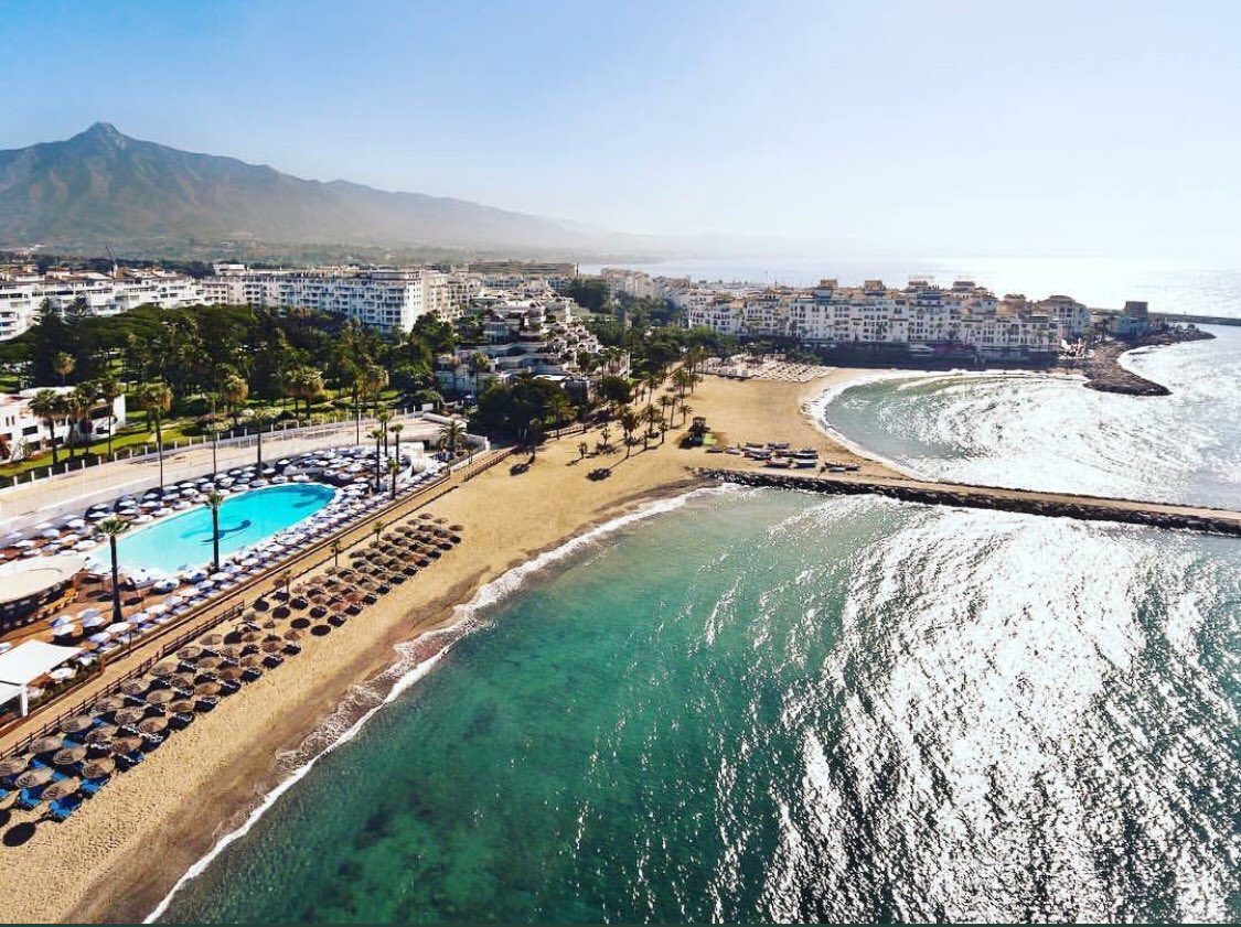 Who’s looking forward to the summer season in Marbella👀

Opening Parties just a few weeks away👏🔜☀️🎉🇪🇸🍺🏖😉

#marbella #summer #marbs #banus #mabella2018 #puertobanus #openingweekend #holidays #parties #spain #costadelsol