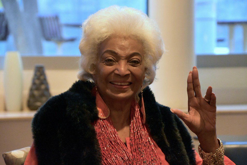 Nichelle Nichols: At 85, the Star Trek icon is bold as ever cnet.co/2IEemkz