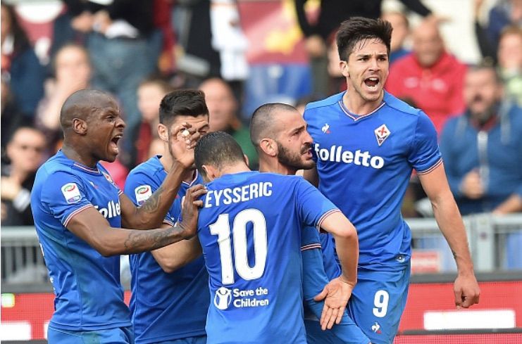 SerieATotal's tweet photo. Fiorentina have been in amazing form recently. Is that Europa League spot now theirs to lose? Just how important is Giovanni Simeone to their success? 🔥
The guys are chatting La Viola LIVE on #FIFtv right now!
Join them 👉 https://t.co/BKaRtQYxRe
💜 https://t.co/hYntf66Vmf