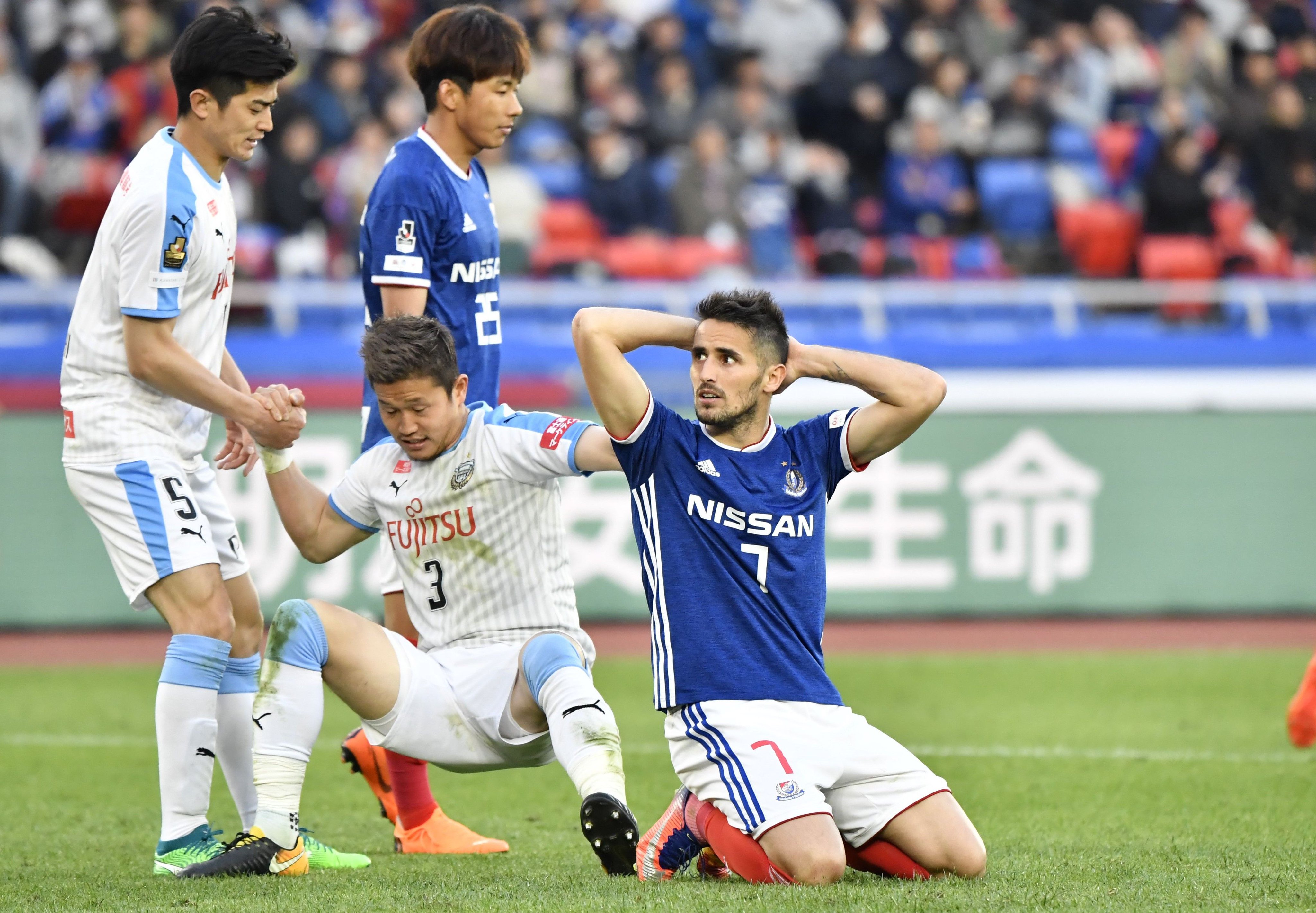 サッカーダイジェスト Pa Twitter J１採点 寸評 横浜１ １川崎 抜群の存在感を見せた大島 同点弾の中澤も高く評価 T Co Awrpqzae1o Jリーグ 採点 横浜f マリノス 川崎フロンターレ 齋藤学 中澤佑二 Marinos Frontale T Co 9msbzziu0z