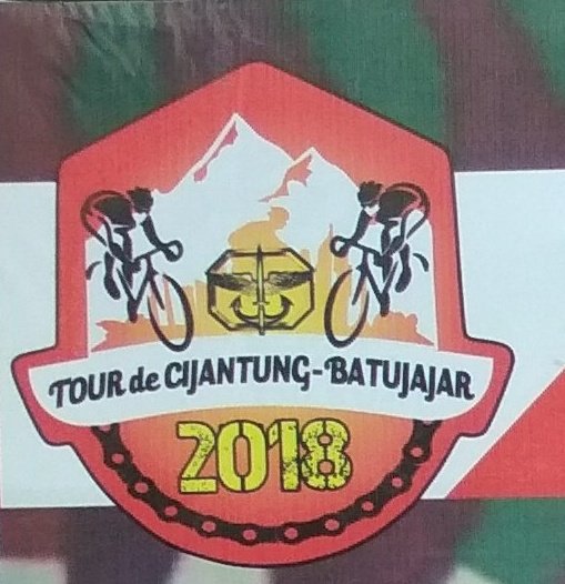 XtradaRider's tweet photo. Selamat pagi ndan, @penkopassus selamat atas terselenggaranya Tour de cijantung-batujajar, namun demikian kami sedikit menyayangkan penggunaan background logo nya ndan https://t.co/CYxZvKMn9e