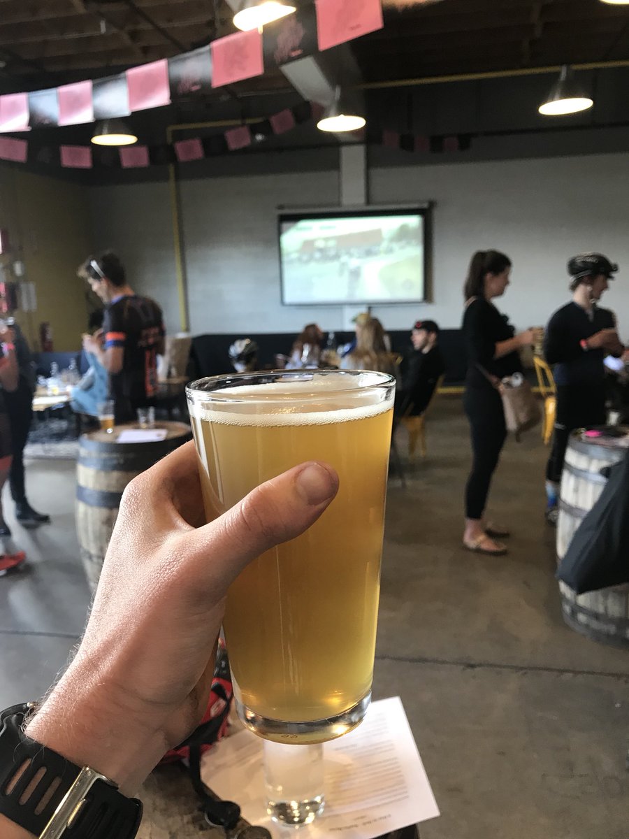 Beer4dinner's tweet photo. Just got off my bike after riding 80 miles with @rapha #dayinhell. This @LeftHandBrewing juicy goodness is hitting the spot. https://t.co/DnAS2L3yVb