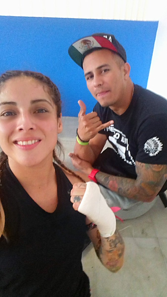 AnaGeoMFloW's tweet photo. #MuayThai #MuayThaiMexico #MuayThaiVeracruz #Veracruz #MuayThaiGirls #AnaGeo #AnaGeoMendoza #AnaGeoMuayThai #AnaMendoza #AnaGeorginaMendozaFlores
#FEMEM https://t.co/UoUxqNnsf5