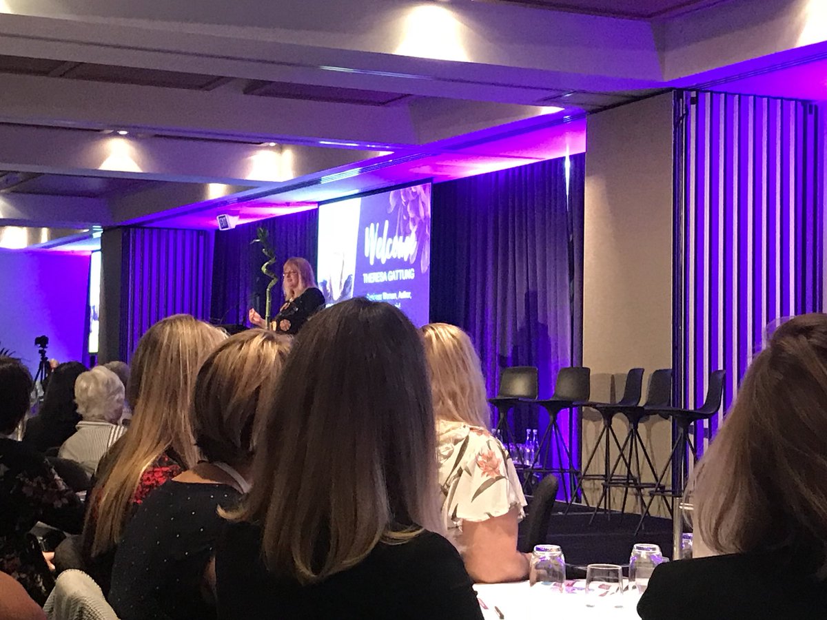 <a href="/vickis/">vicki saunders</a> from @sheeo_world opening #SheEOsummit with <a href="/TheresaGattung/">Theresa Gattung</a> celebrating 441 NZ activators who believe in radical generosity to create a new model for women led business ventures