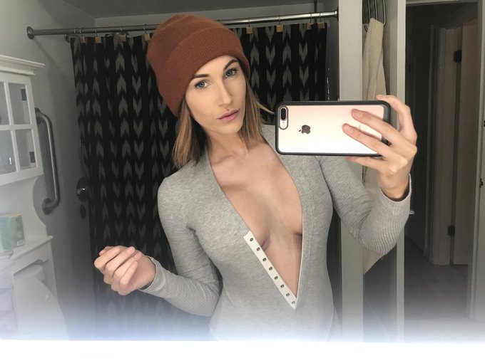 I woke up with new tits. https://t.co/jwkKCybhIR