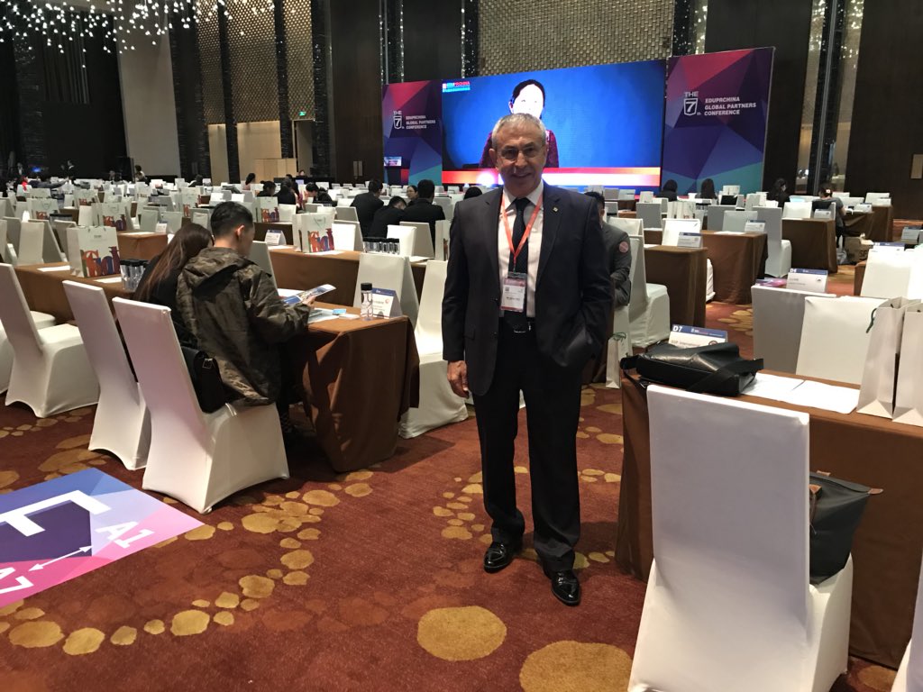 Nanjinde Global Eğitim Konferansında Ali Baba’nın CEO’sundan sonra BAU Globali tanitan bir konuşma gerçekleştireceğim.