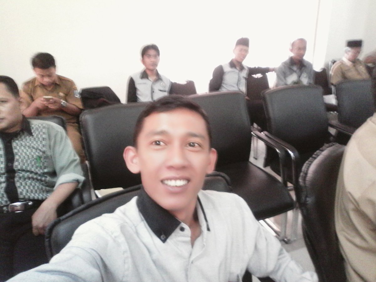 edi_ruknaedi's tweet photo. Rapat Koordinasi Persamaan Persepsi ttg Desa dan #PadatKaryaTunai2018 di Setda Kota Banjar bersama #PendampingDesa #Camat #Kades #DPMPDKPOL #Bappeda #Inspektorat #BPPK
@jokowi @EkoSandjojo @KemenDesa @tppindonesia @anwsanusi @taufikmadjid71 @fachrilabalado https://t.co/OnygBiKWIz