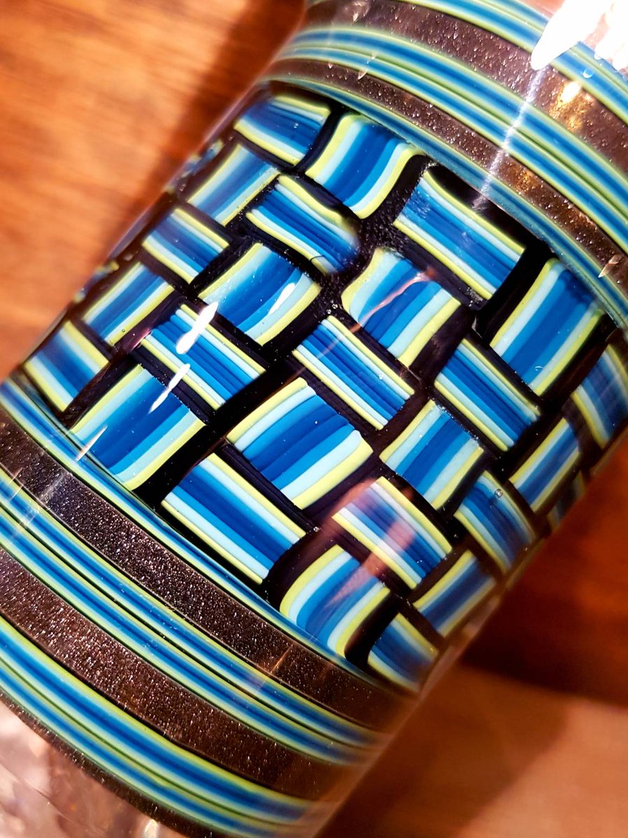 PuffCanada's tweet photo. Dale Sommers heater! I can't believe we still have this, chip stacked up and who doesn't love chip stacks!? This thing is absolutely amazing come check it out for yourself! π₯ππ₯
#puffcanada #dalesommers #glassofig #handblown #glassart #chipstack #weshouldsmoke https://t.co/QdtnEK2Rgi
