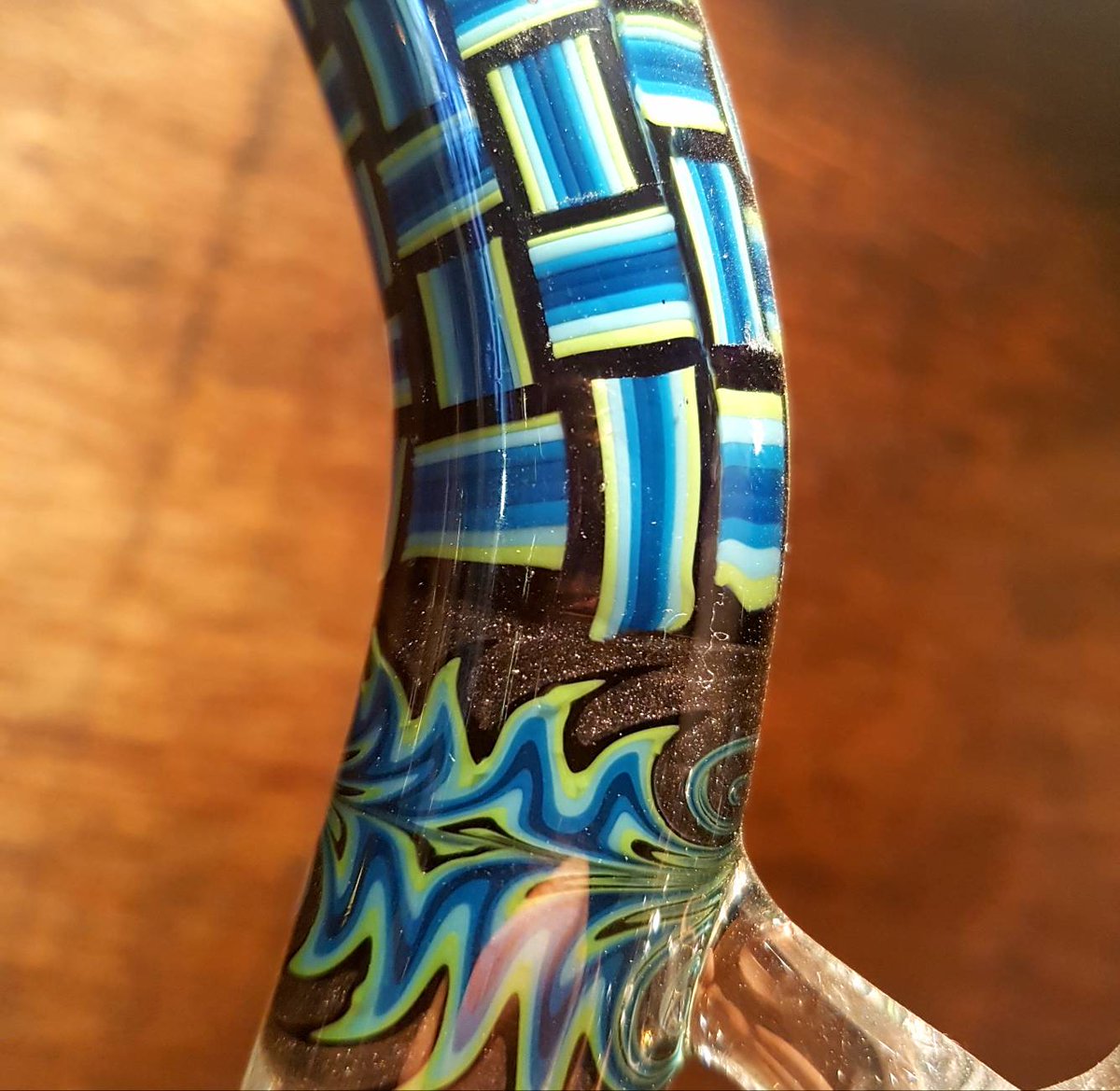 PuffCanada's tweet photo. Dale Sommers heater! I can't believe we still have this, chip stacked up and who doesn't love chip stacks!? This thing is absolutely amazing come check it out for yourself! π₯ππ₯
#puffcanada #dalesommers #glassofig #handblown #glassart #chipstack #weshouldsmoke https://t.co/QdtnEK2Rgi
