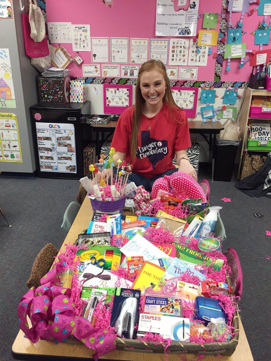 blstegall18's tweet photo. I had to say goodbye to my kinder babies &amp; amazing mentor teacher today!! Thank you kids, parents, and Mrs. Rhodes for the overwhelming amount of love, support, and supplies I recieveed throughout my student teaching experience 😍 https://t.co/cN3rbvVaFR