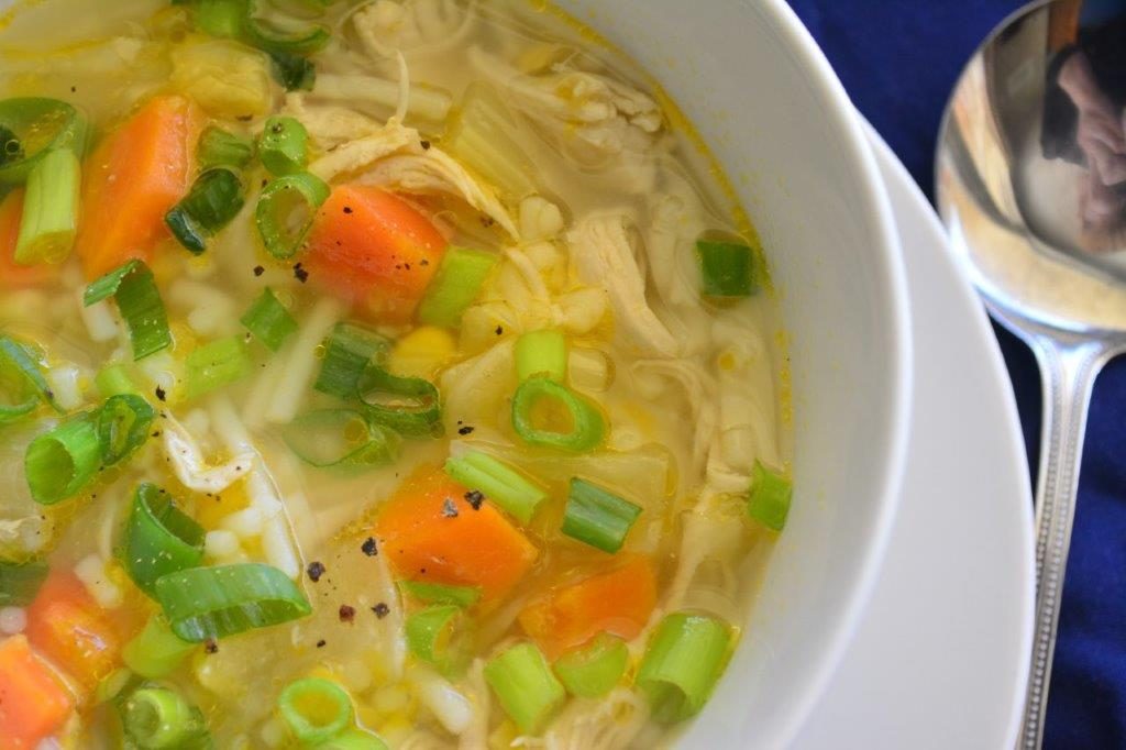 gflunchboxes's tweet image. Gluten-free Recipe - Chicken Vegetable and Noodle Soup - glutenfreelunchboxes.com/gluten-free-ch…