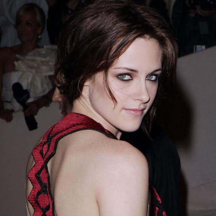 Happy birthday Kristen Stewart 