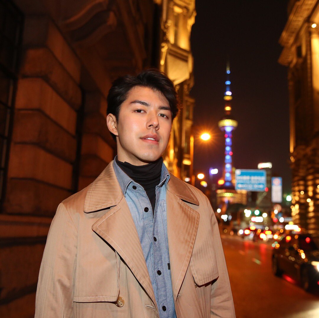 only9naphat's tweet photo. อีกหนึ่งไฮไลท์ของเมืองเซี่ยงไฮ้ "The Bund" ท่าริมน้ำที่เป็นศูนย์รวมของชาวจีน และนักท่องเที่ยวมาชมแสงไฟยามค่ำคืนครับ
#restierthailand
#naphat_nine
#LetsStayRestier
#RestierInShanghai
#NineInShanghai
Cr. koleaders https://t.co/EF1cmc0Ii8