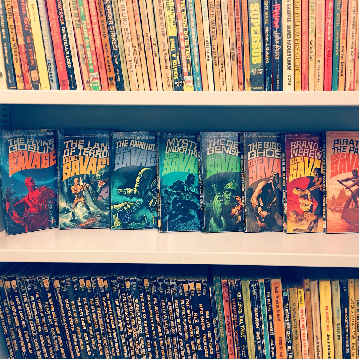 洋書ペーパーバック】 ドック・サヴェジに次ぐドック・サヴェジ