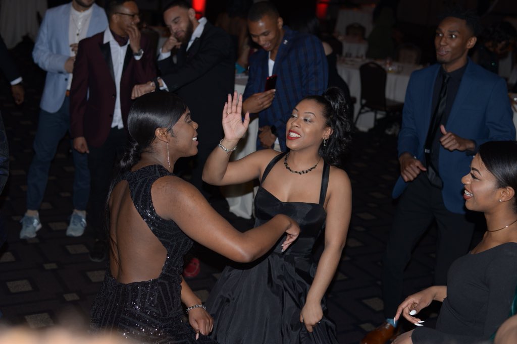 BSCofMU's tweet photo. #EbonyBall2018 #BSCofMU https://t.co/7Z35GqORB1