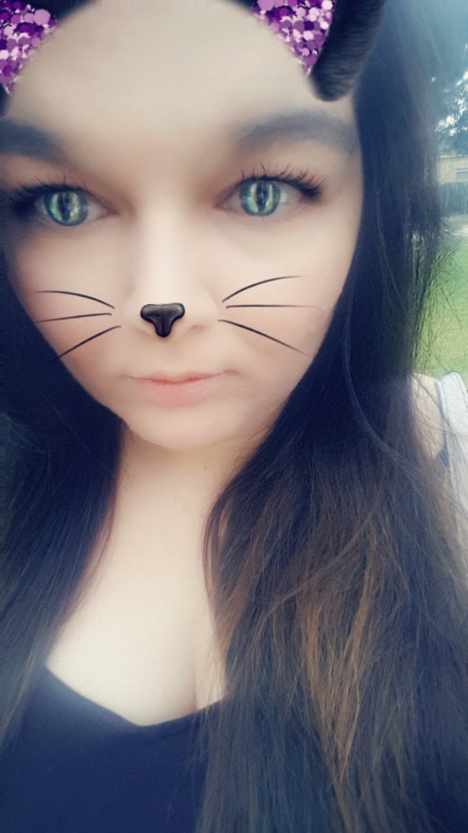 HorrorWhoreEbz's tweet photo. I'd much rather be a cat .. ๐
#kitty #snapchat #cat #savemefromwork #ratherbeacat https://t.co/7nqY1hNmtS