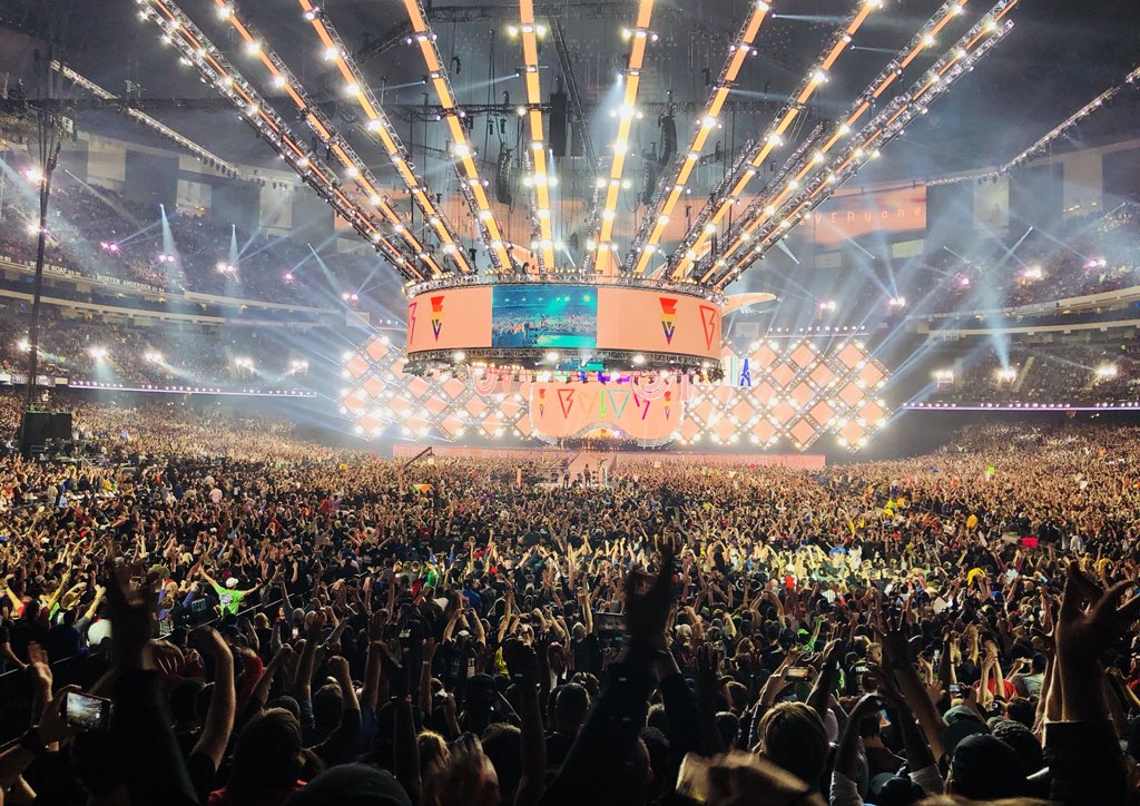 NewAgeInsiders's tweet photo. Over. 

@FinnBalor #WrestleMania #NAIMania https://t.co/j0X079NsWj