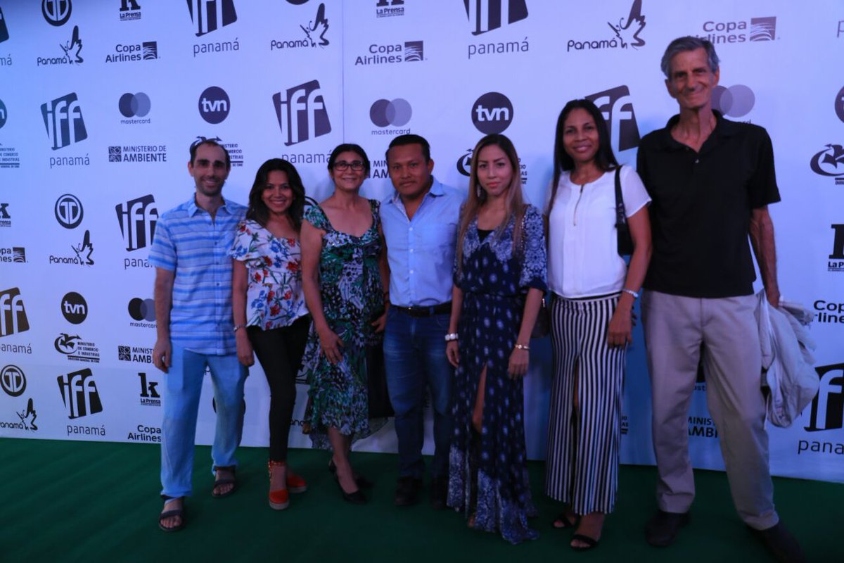 MiAmbientePma's tweet photo. @MiAmbientePma y el @IFFPanama presentan en la alfombra verde "El Marqués de Wavrin del Castillo a la Selva". https://t.co/IZT5z6vs5G