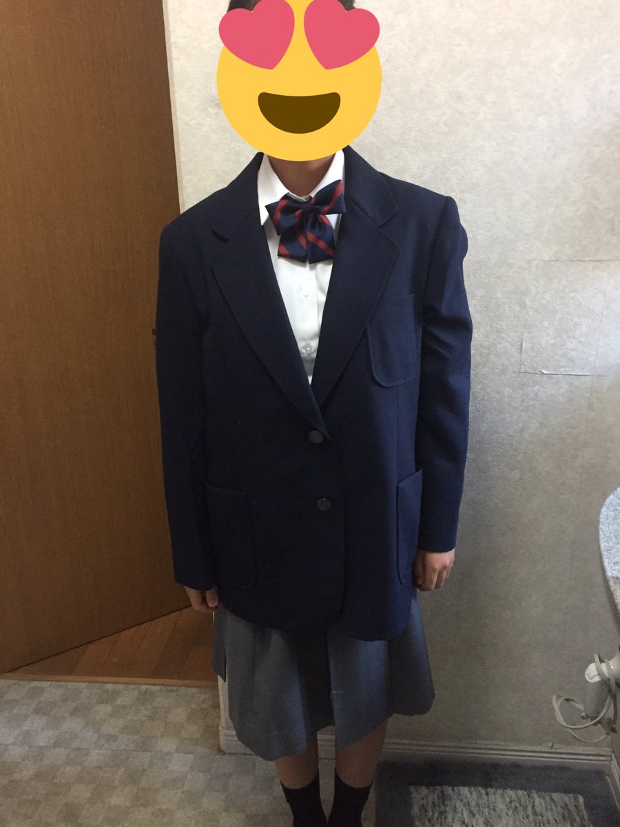 misato_zq's tweet photo. なんかリボンがリボンになってる、すごいね笑 https://t.co/sCi2hR7CuE