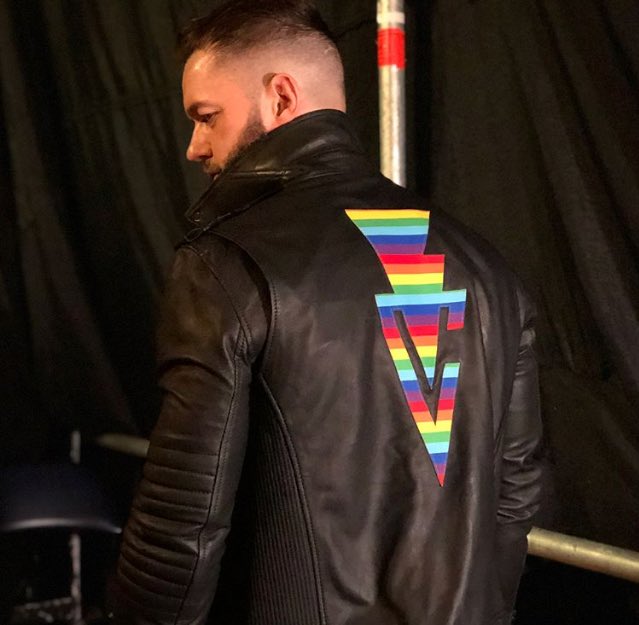 thegargxnos's tweet photo. RT to ruin a homophobics day https://t.co/DBpKWjwehw
