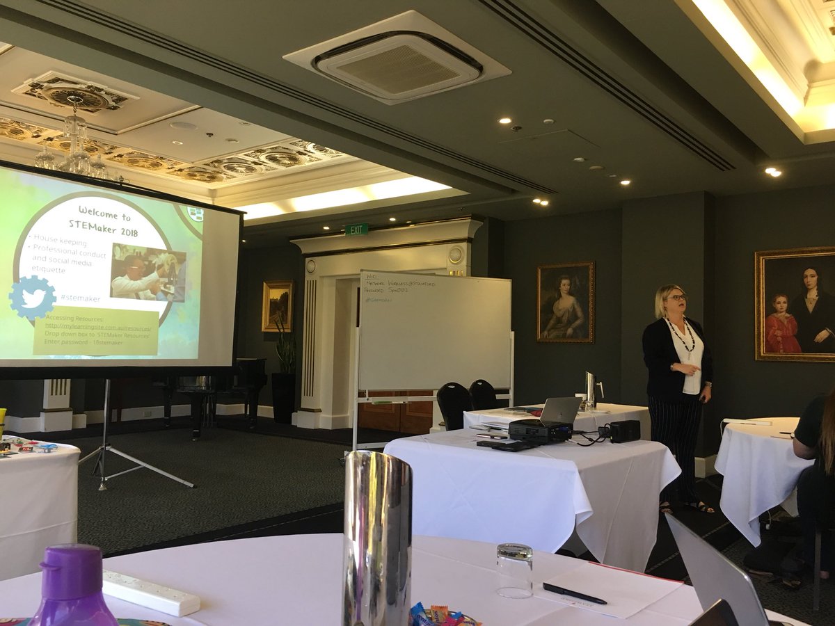 SamMoyle1's tweet image. @aimeeshack getting started with #stemmaker adelaide