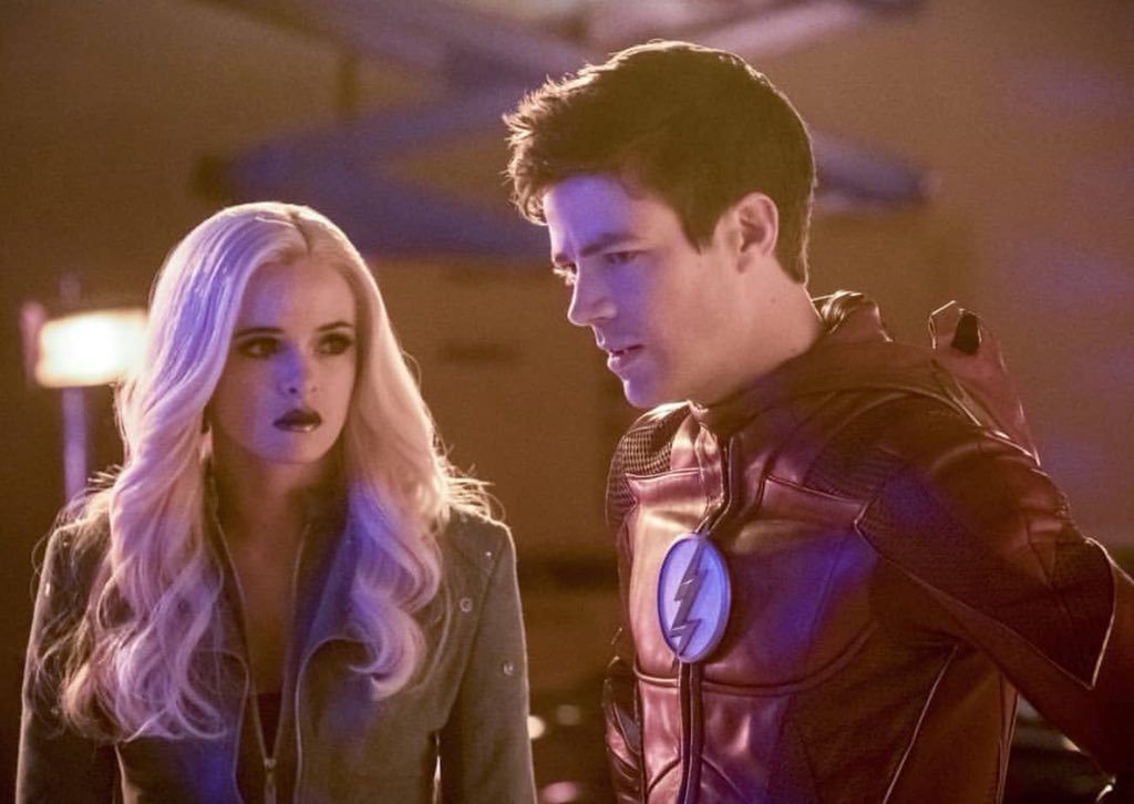 _The_Flash_20's tweet photo. “I don’t know what to do... nothing I think of is working”
Barry was desperate for help https://t.co/xi8wkmqBcy