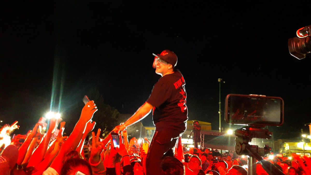 SomosSanLuisP's tweet photo. LOS #KUMBIAKINGS PRENDEN EL ESCENARIO DE LA #FENAE2018

Adrenalina pura, sabor, ritmo y mucha alegría, fue lo que contagió a los miles de visitantes en @FENAE2018, gracias a la agrupación #KumbiaKings, que regresaron a la zona metropolitana después de mucho tiempo de ausencia, https://t.co/oEbDMgzSee