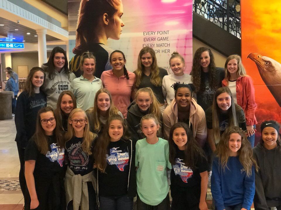 PearlandJuniors's tweet photo. 16M and 12M spent their Sunday bonding and watching “The Miracle Season” #PJVC #motivation #United 🏐❤️ https://t.co/eCfSqnKh7l